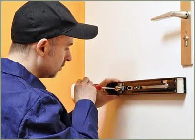 Locksmith Solution Services Chicago, IL 312-288-7668 Locksmith Solution Services Chicago, IL 312-288-7668 - 68-44-1
